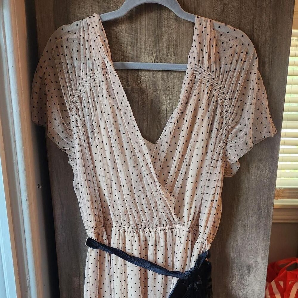 Loft Women's Cream and Tan Dress